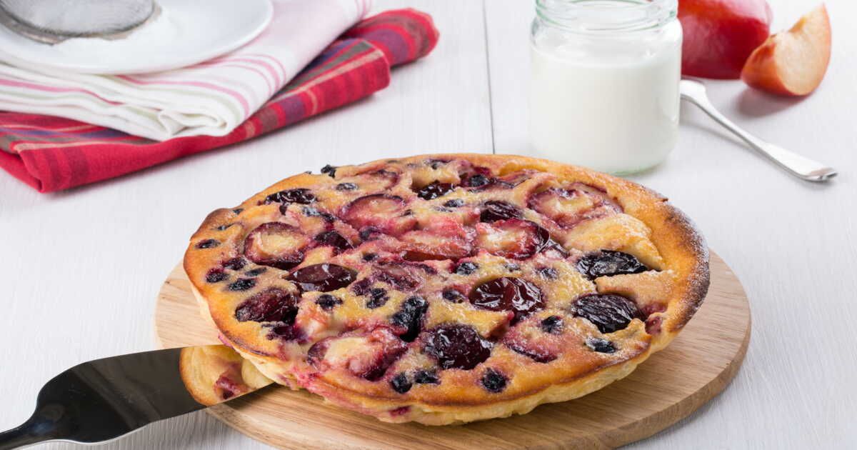 Stéphanie Le Quellec révèle sa recette facile de clafoutis aux fruits de fin d'été