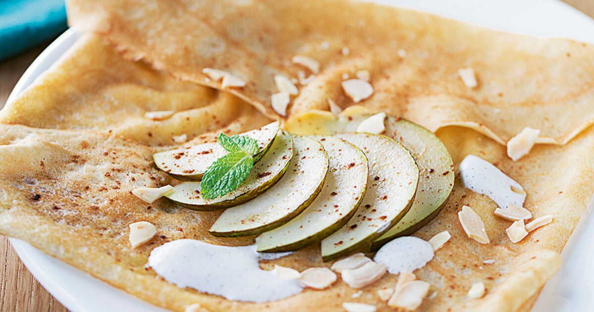 La douceur des crêpes : poire, amande et écume de vanille enivrante