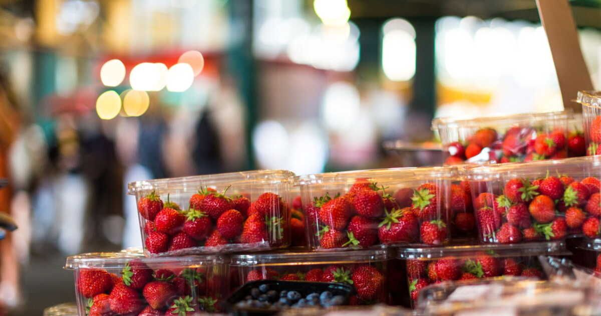 Comment choisir des fruits en barquette : l'astuce indispensable