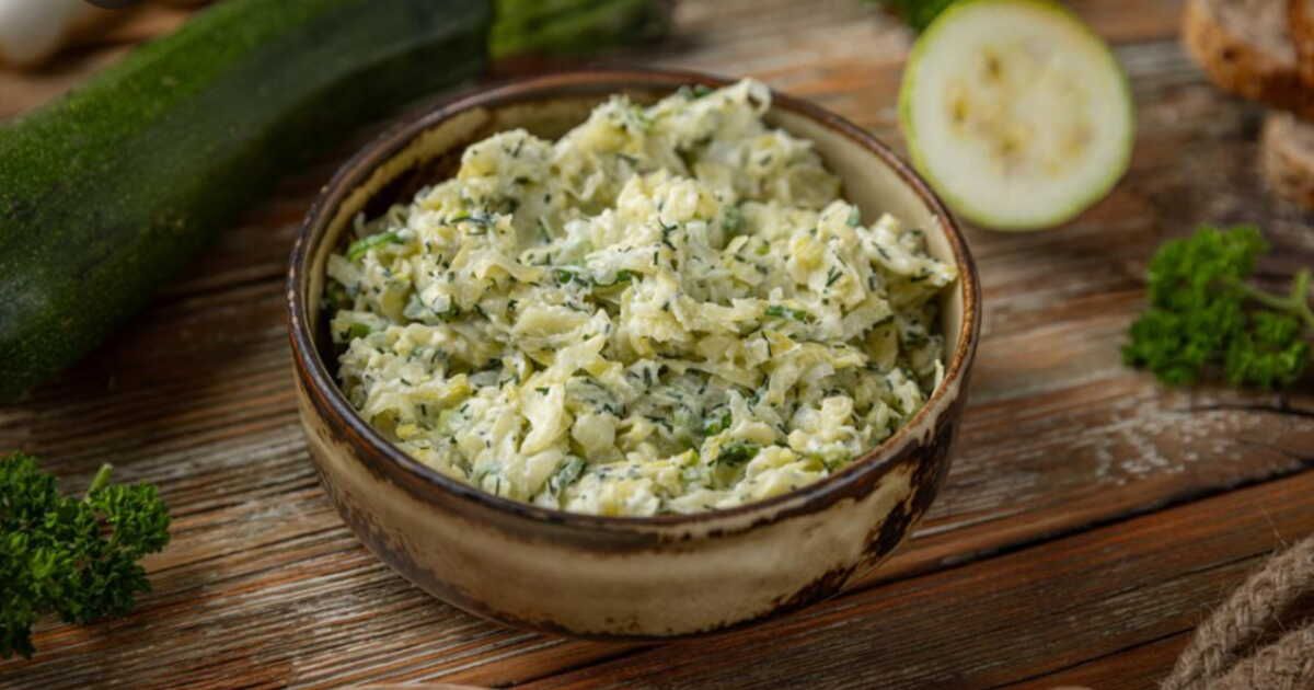 Une tartinade de courgettes grillées et chèvre pour un apéro estival réussi