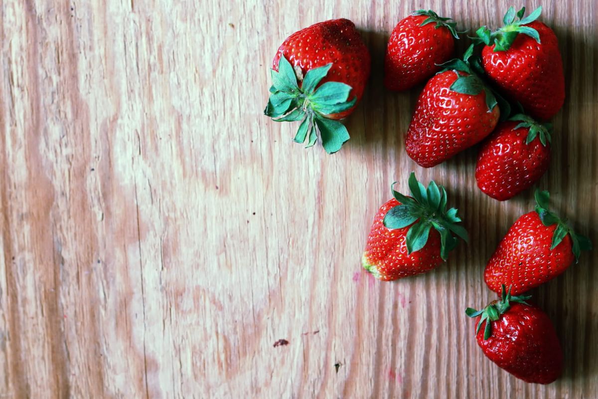 Transformez les feuilles de fraises en délicieuses recettes