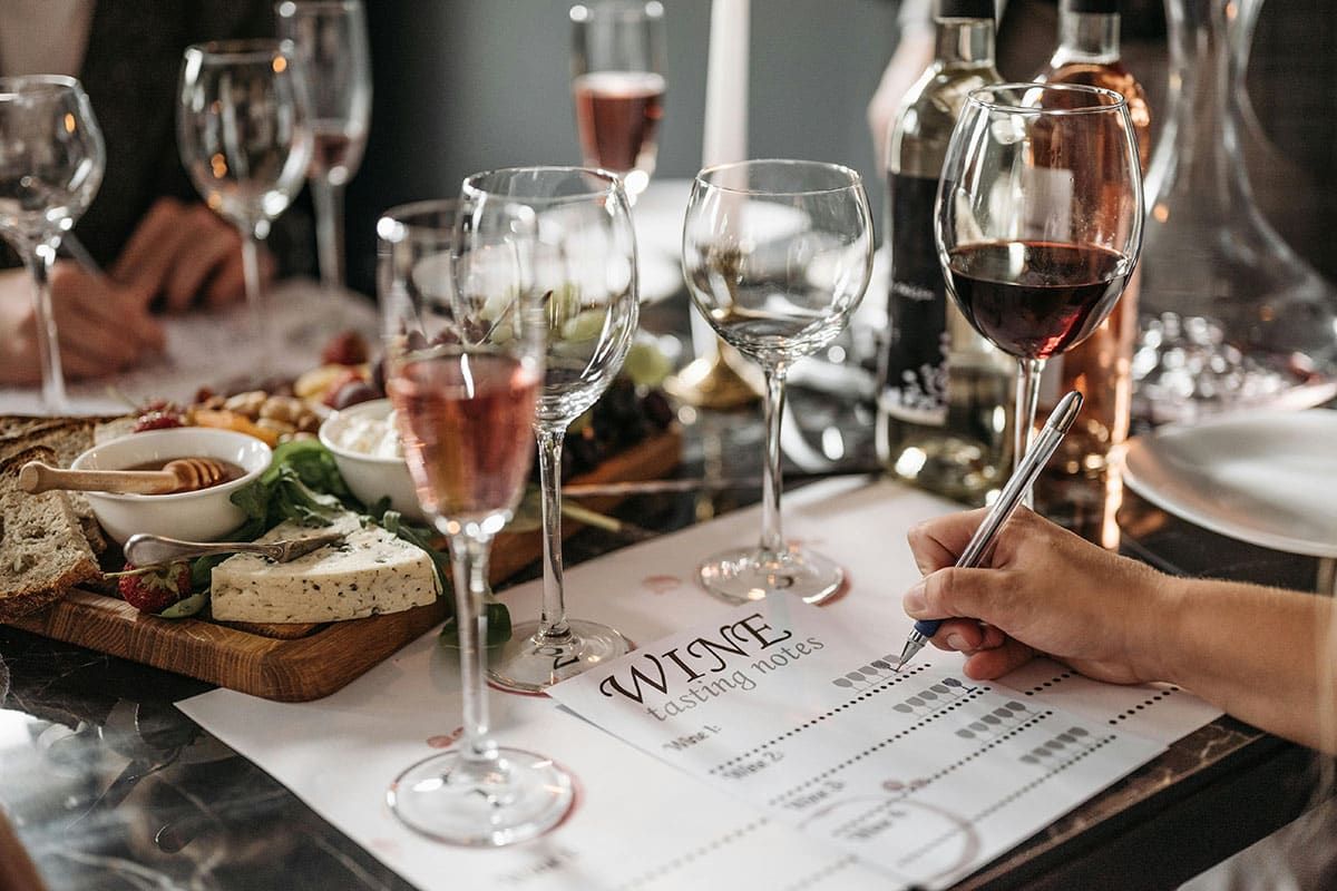 Vin rouge et fromage : mythe ou réalité de l'accord parfait ?