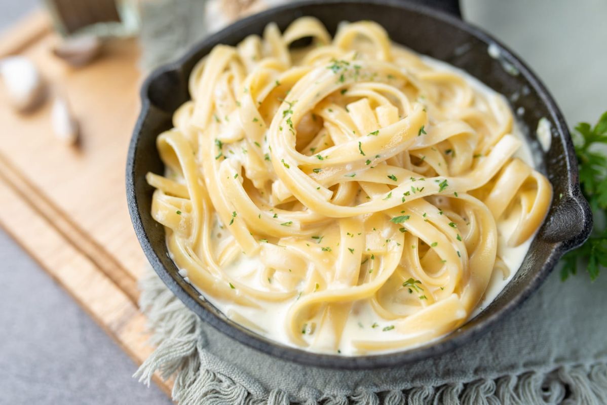 Le secret des italiens pour des pâtes irrésistibles avec peu d'ingrédients