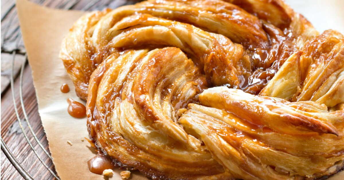 L'irrésistible tresse feuilletée au caramel demi-sel