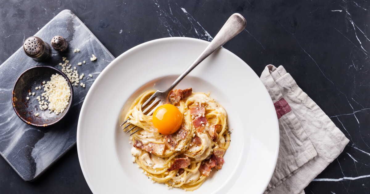 Découvrez la recette authentique des pâtes carbonara par Philippe Etchebest