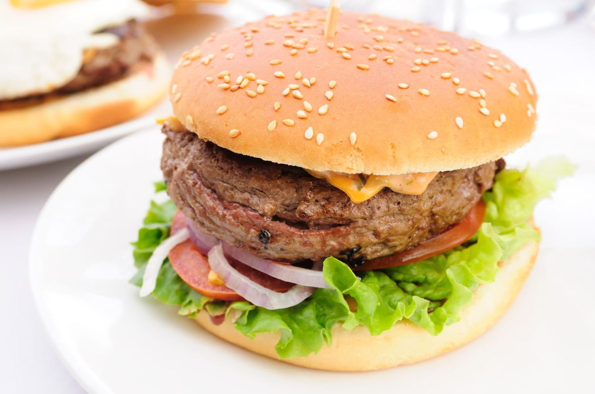 Le secret inédit du boucher pour des burgers maison irrésistibles