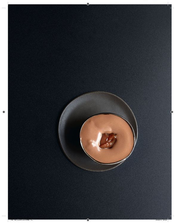 Un dessert élégant : chocolat au siphon et caramel
