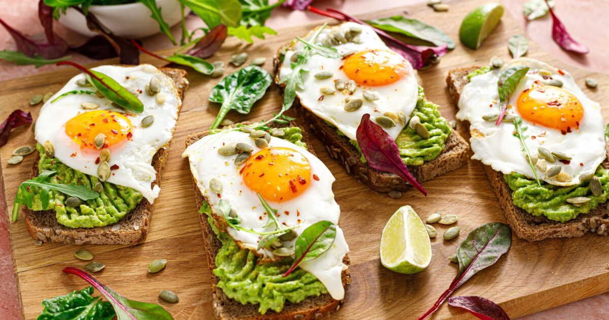 Commencez votre journée avec ces 15 recettes de petit-déjeuner riche en protéines