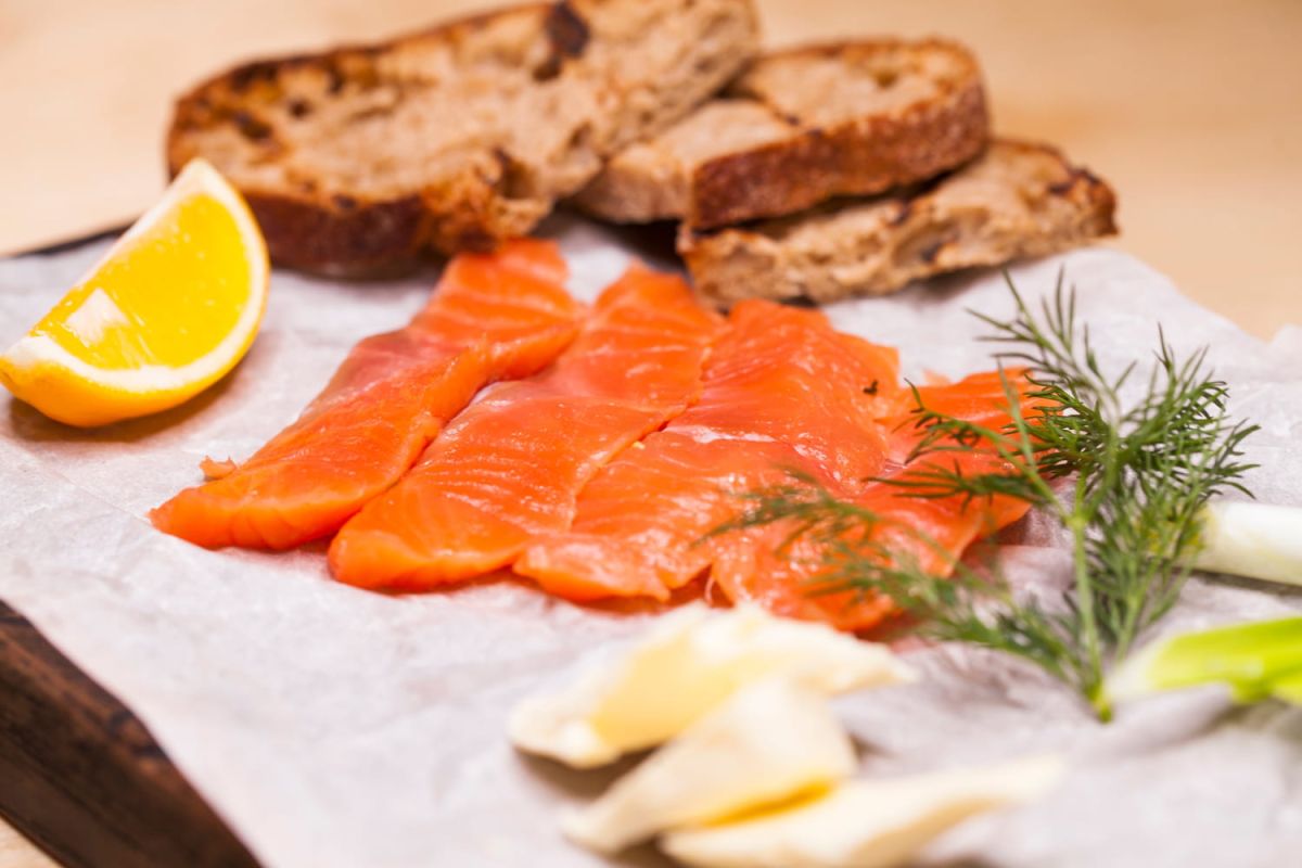 Savourez un saumon gravlax express avec Norbert Tarayre