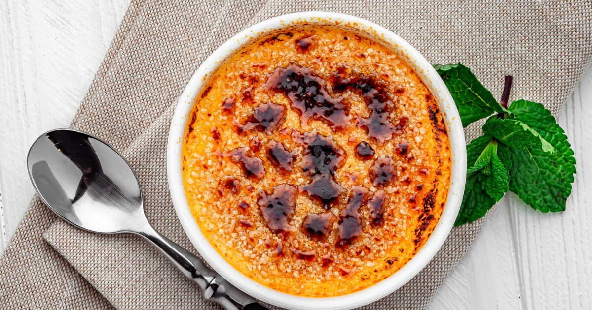 Dégustez une crème brûlée légère : la recette révolutionnaire d'une nutritionniste
