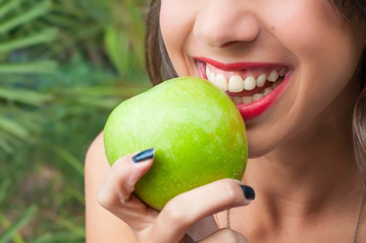 Une pomme par jour : un allié surprenant contre l'obésité