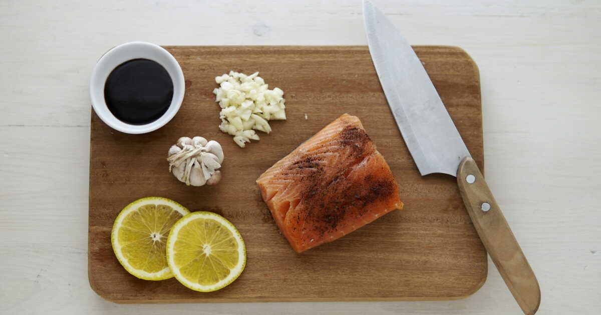 Savourez un saumon thaï : une recette rapide pour un dîner réussi